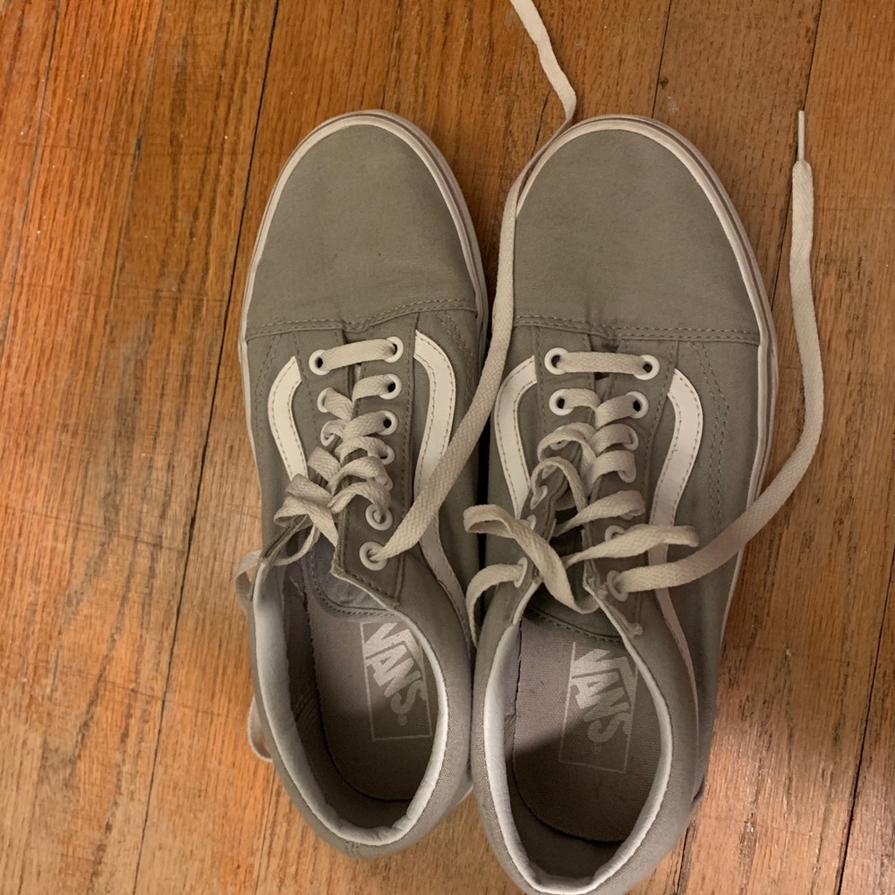 Vans - Picture 3 of 5